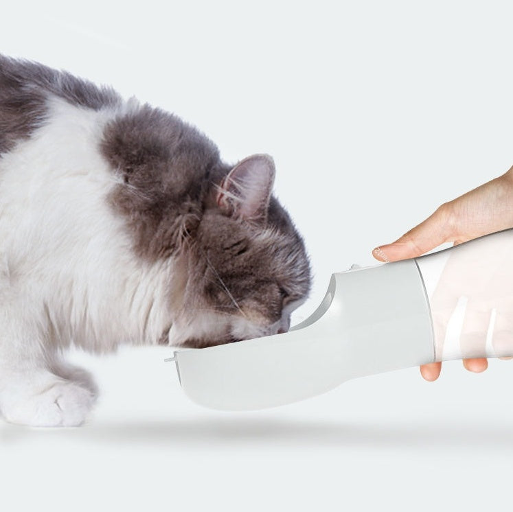 Trend Ritual™ Adventure Pet Bottle - Portable Water & Snack Dispenser for Dogs & Cats